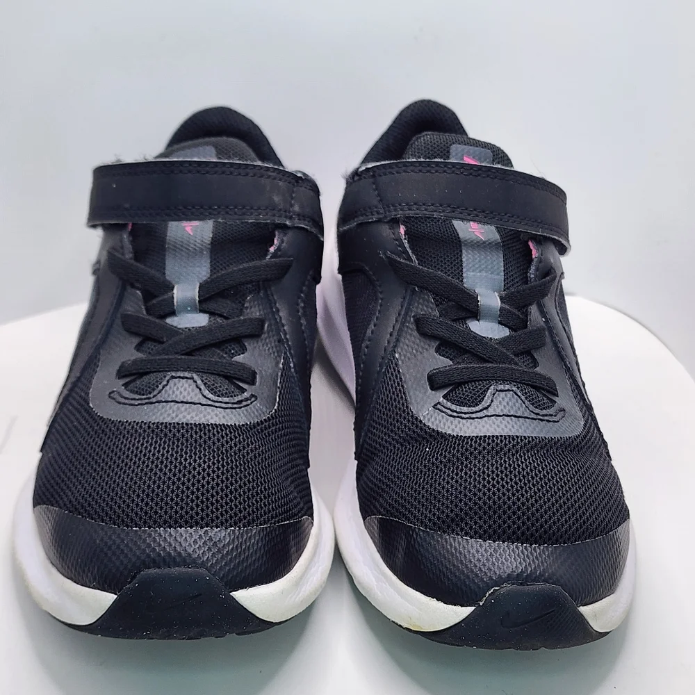 Nike Unisex-Child Star Runner 2 (PSV) Sneaker Size 5Y